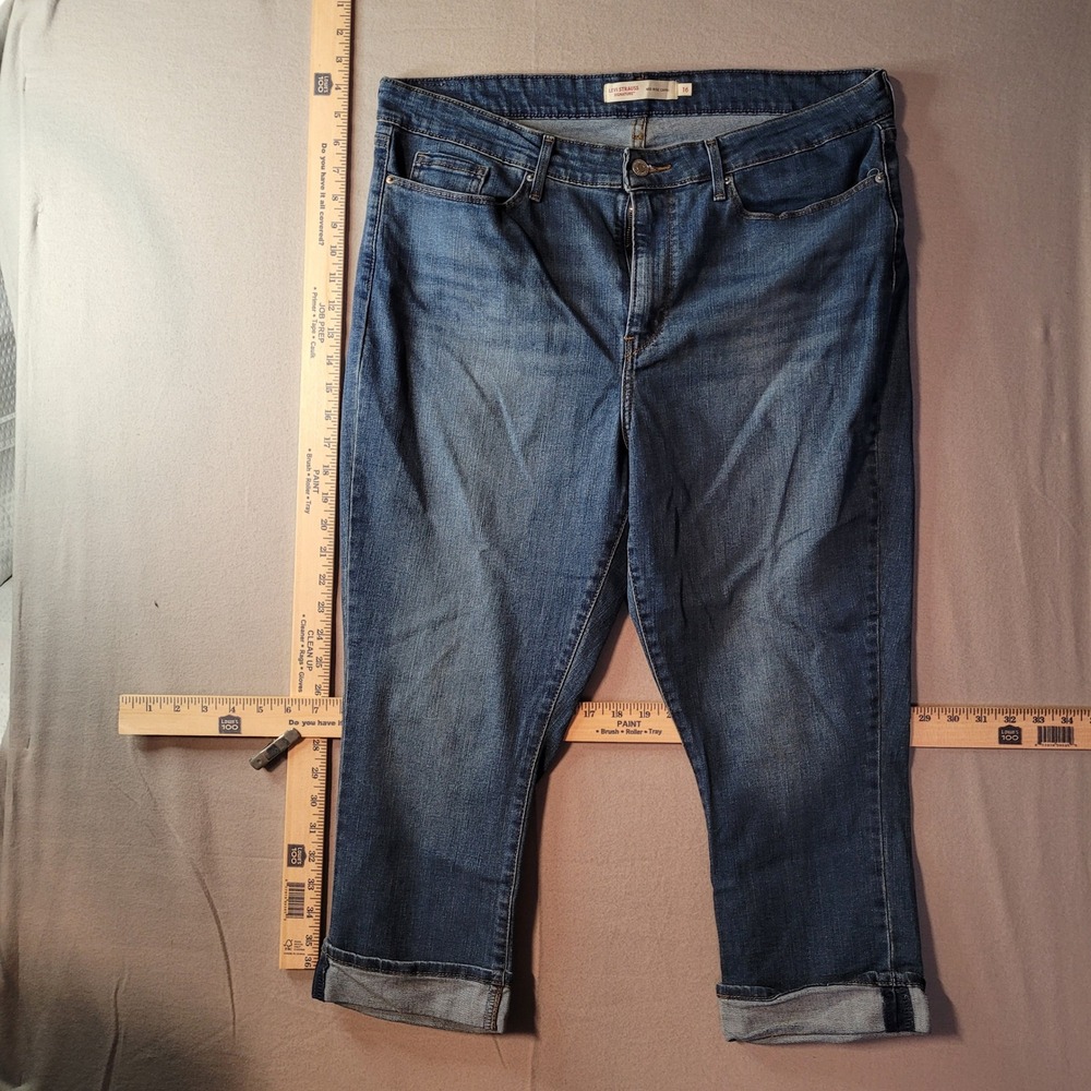 Signature by Levi Strauss Mid Rise Capri Jeans Size 16 Medium Wash‎ Cuffed Denim